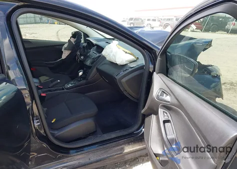 2015 Ford Focus Se z USA, uszkodzony, nr VIN 1FADP3K23FL386827